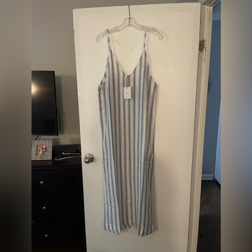 Brand new, never worn! Onia size M linen maxi dress beach stripe! Perfect